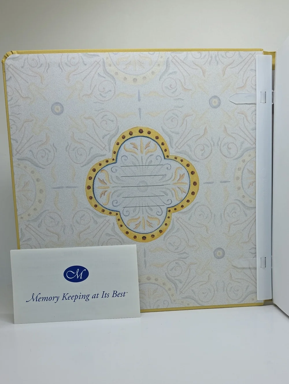 NWOT Creative Memories Mustard Yellow Fabric Cover 15 Pages 12.5